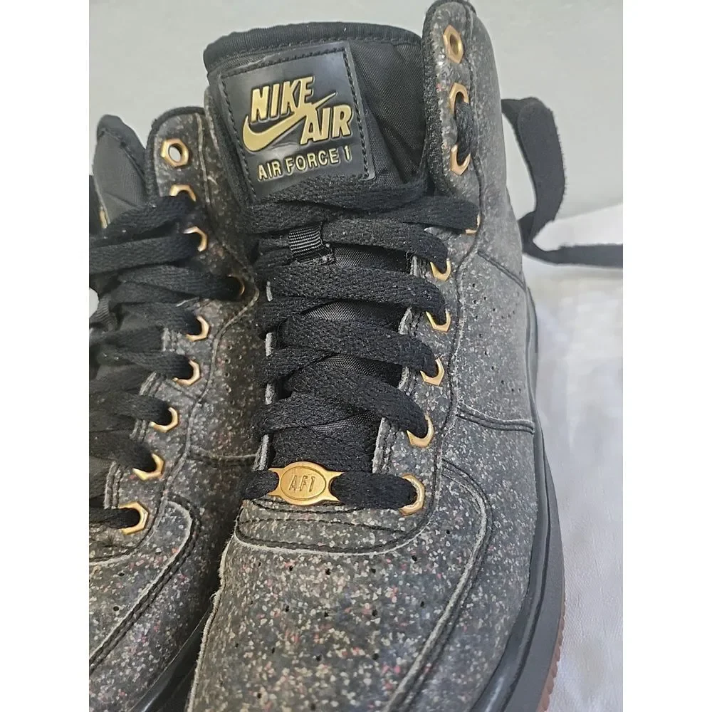 NIKE Air Force 1 Hi LV8 807617-007 Youth size 4.5‎  Gum Bottom Sneaker